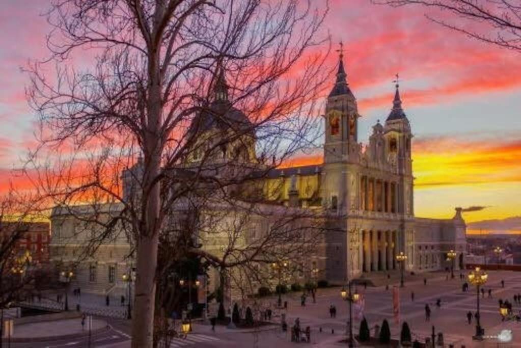 Apartamento Con Patio En Madrid Centro Ngoại thất bức ảnh